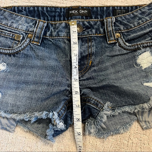 MEK DNM Denim Kroussi Frayed Jean Shorts - Picture 10 of 11